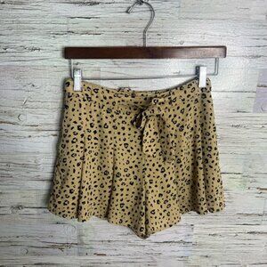 Aritzia size 2 Sunday best westly shorts leopard print black tan yellow